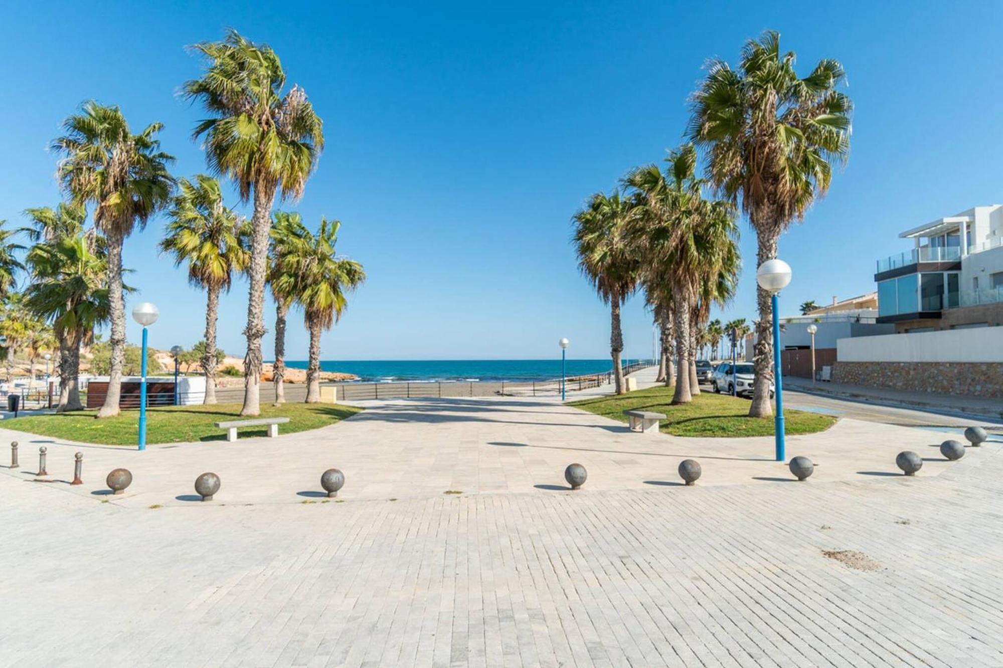 Cb Living - 2 Bedroom Beach Condo, Playa Flamenca Orihuela Exteriör bild